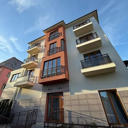 Διαμέρισμα With New Renovation Κάρλοβι Βάρι